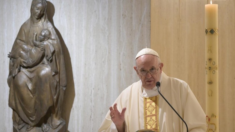 Il Papa prega per gli operatori sanitari che assistono i disabili colpiti dal Covid-19