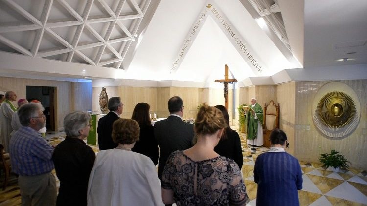 Papa Francesco celebra la Messa a Santa Marta (Vatican Media)