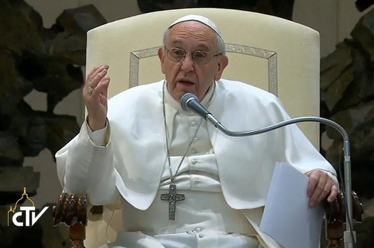 Papa Francesco nell'udienza di stamani in Aula Paolo VI (fermo immagine da Ctv)