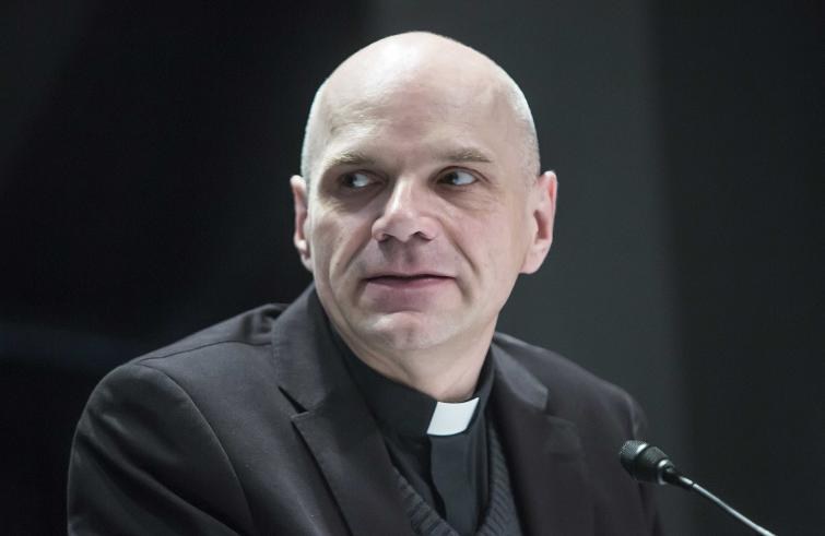 Non rivolgiamo un messaggio esclusivamente ai laureati e neppure ai soli cristiani, c’è posto per tutti