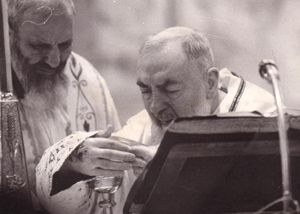 padrepio_1535062.jpg