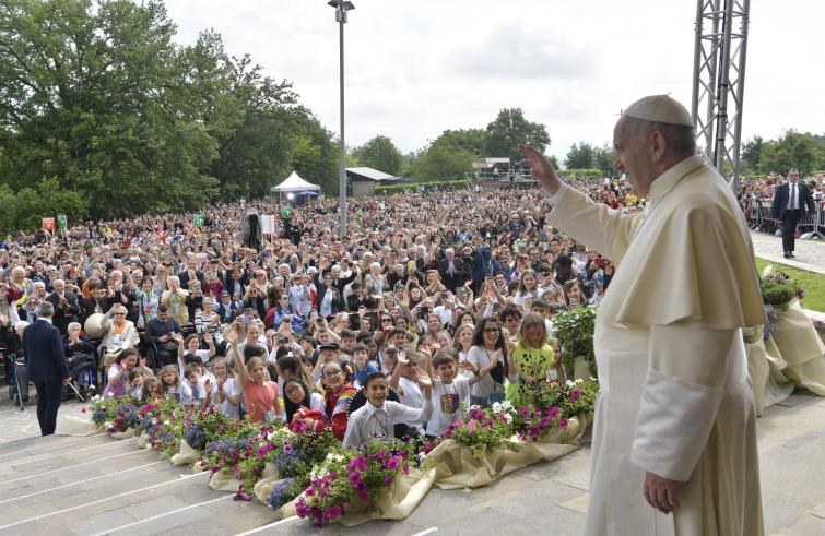 Papa a Nomadelfia e Loppiano: due comunità “in uscita” per rinnovare la città degli uomini