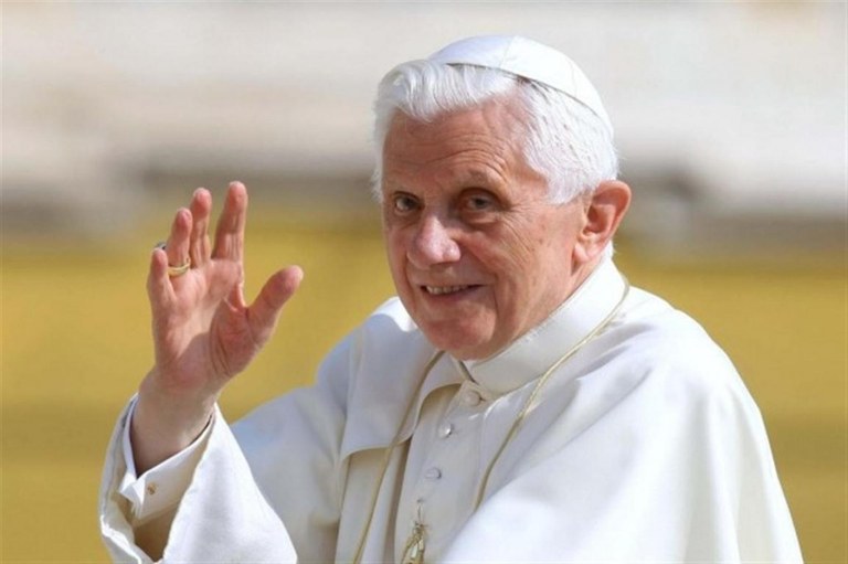 papa-benedetto-xvi-Medium-1024x682.jpg