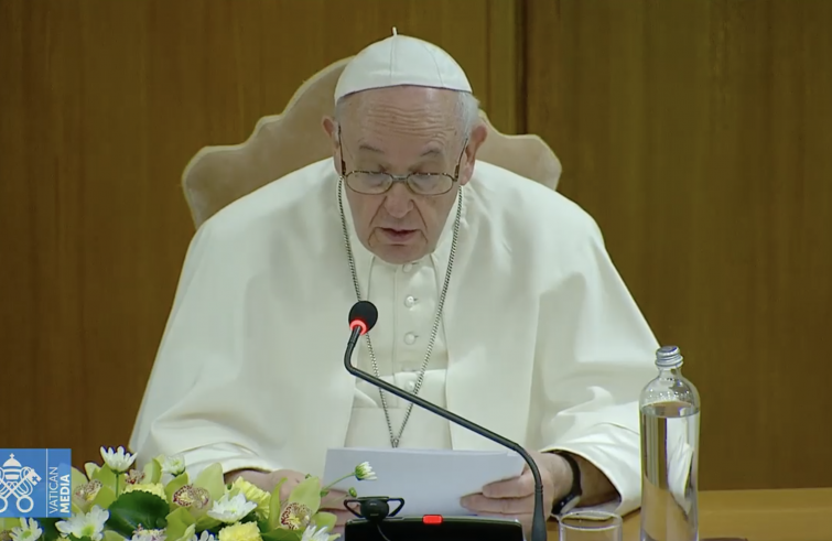 Papa Francesco: “Non bisogna fare un’altra Chiesa, bisogna fare una Chiesa diversa”