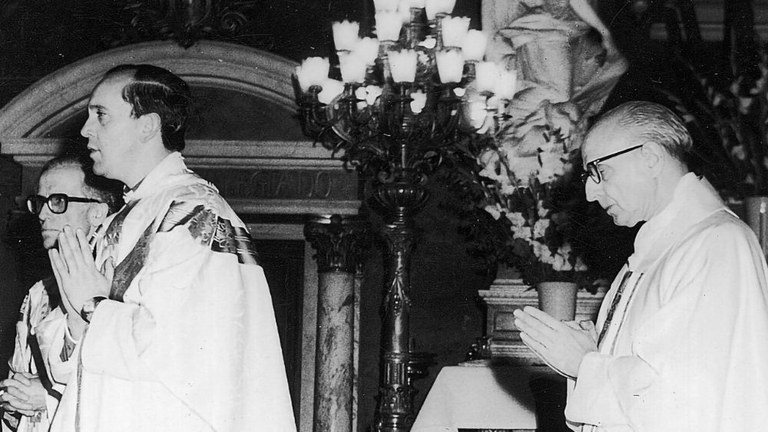 Il giovane sacerdote Jorge Mario Bergoglio