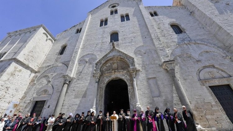 Conclusione della visita di Papa Francesco a Bari