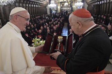 Francesco con il cardinale Dziwisz e l'episcopato polacco (Osservatore Romano)