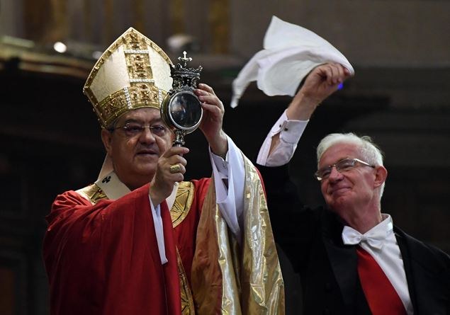 San Gennaro, dal martirio al miracolo del sangue: le cose da sapere