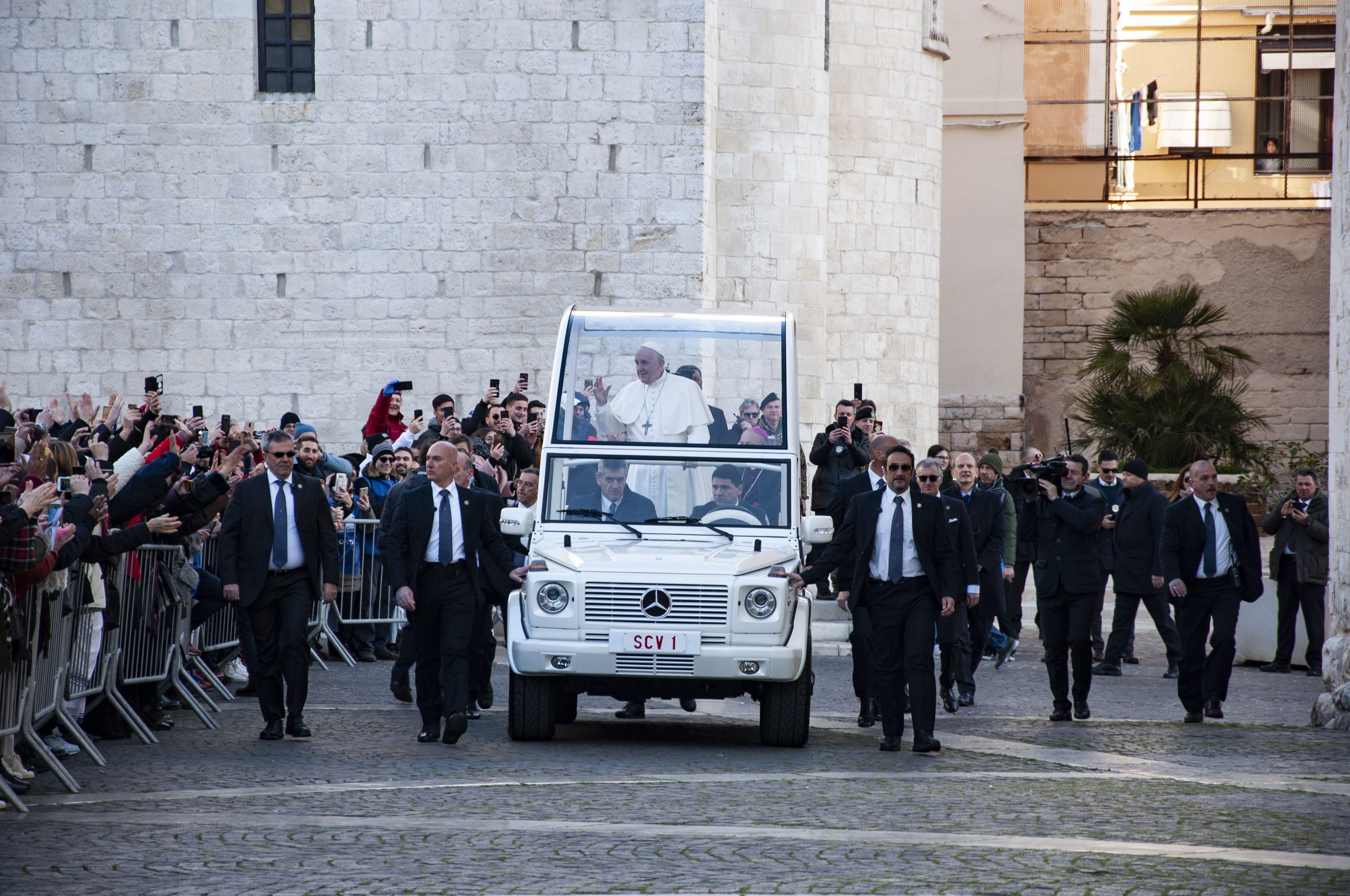 20200223 Bari Papa Francesco 11 (Copia di NXPowerLite).jpg