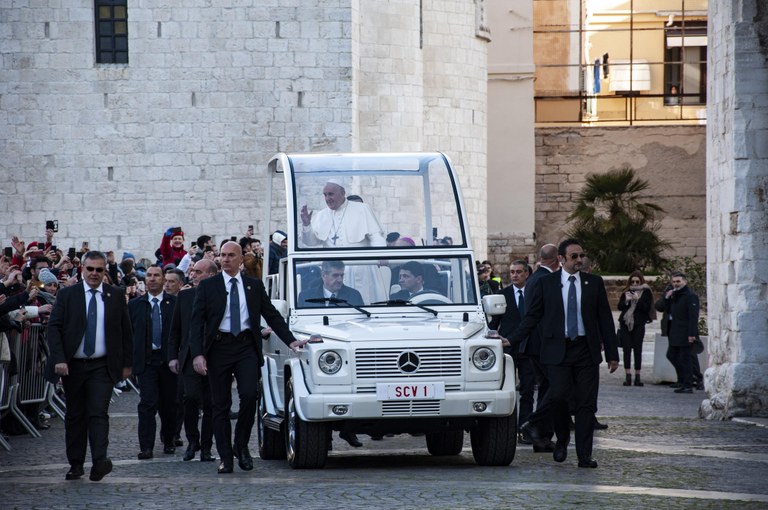 20200223 Bari Papa Francesco 13 (Copia di NXPowerLite).jpg